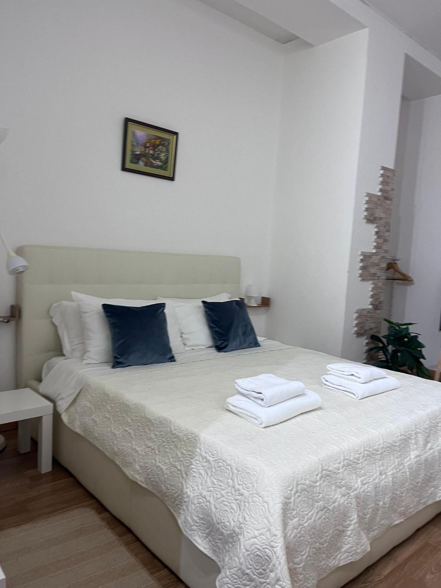 Well - Piazza Plebiscito Guest house Naples